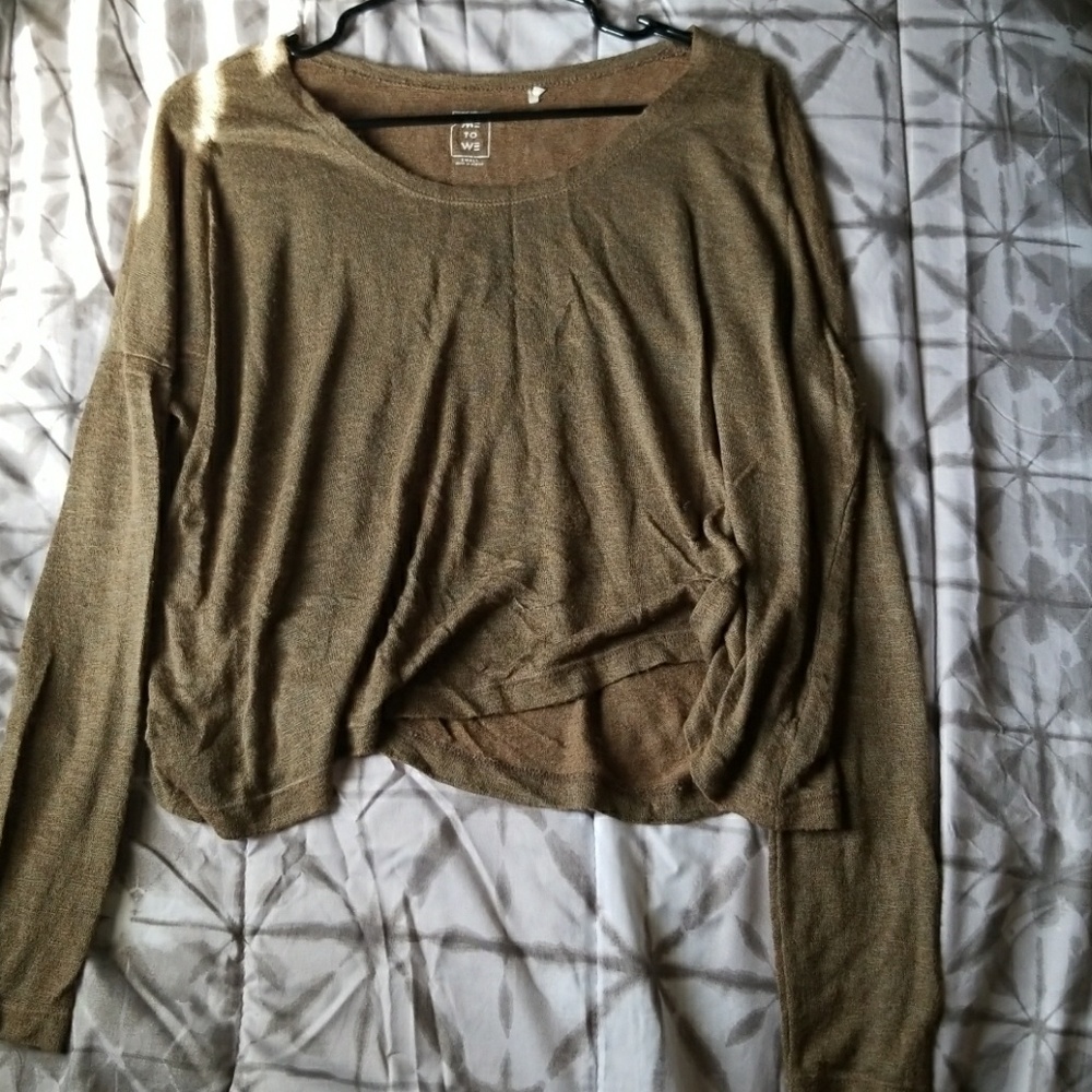 Like new knit Me to We long sleeve